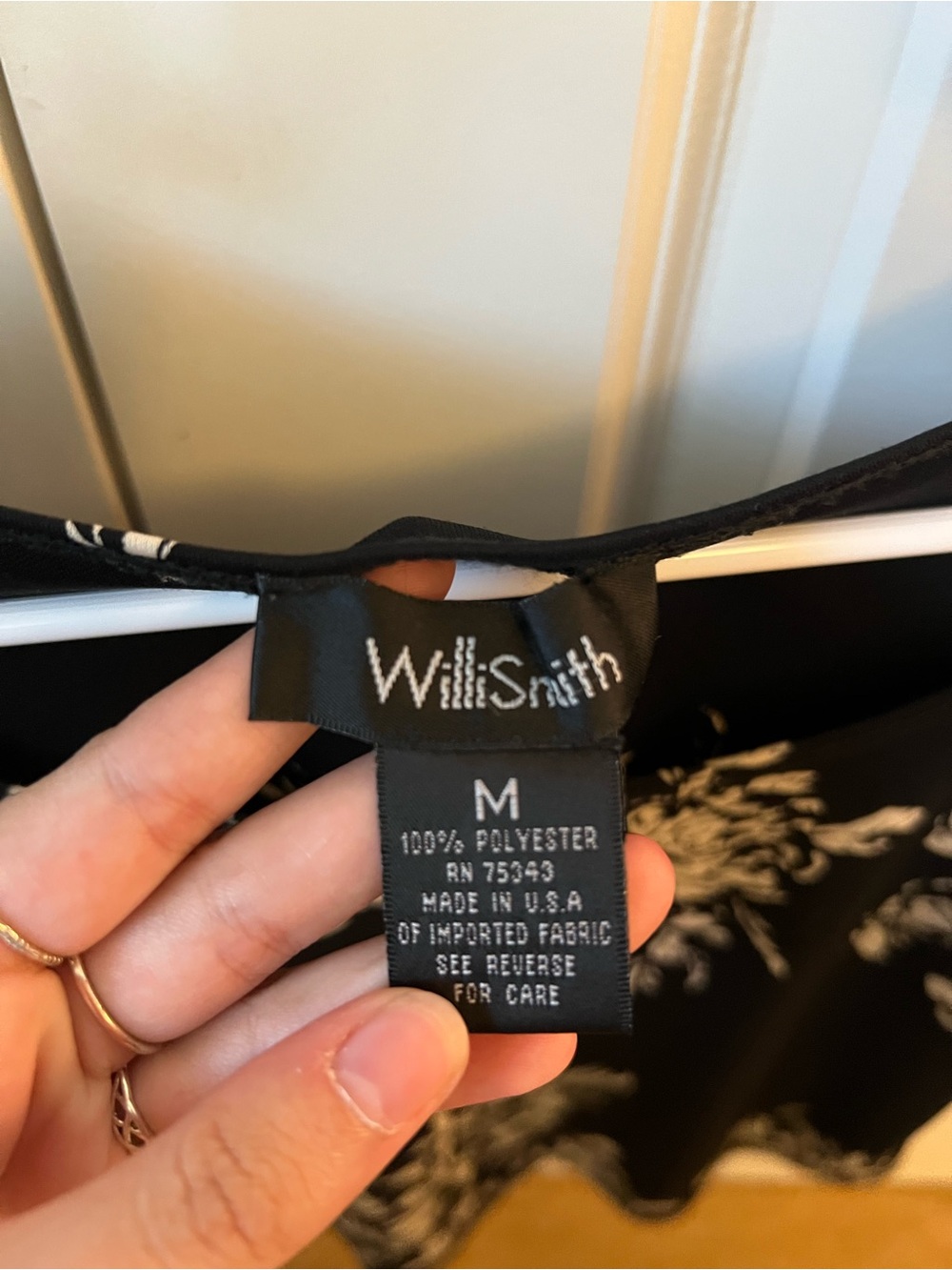 Black pattern tee - Picture 3 of 4